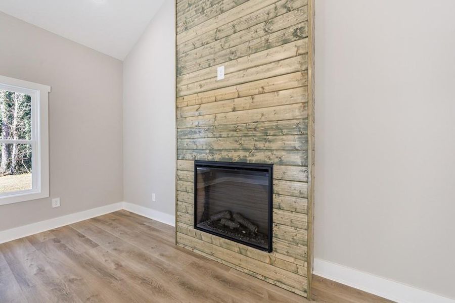 Close-up of interior finishes inside a home in , Carrollton (Image 22).