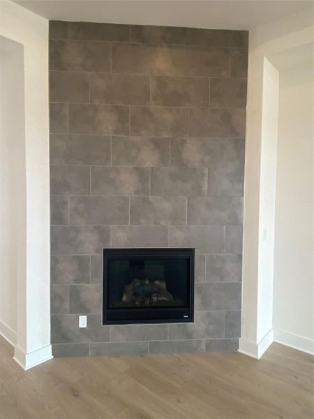 Beautiful Fireplace in Family Room Beautiful Fireplace in Family Room