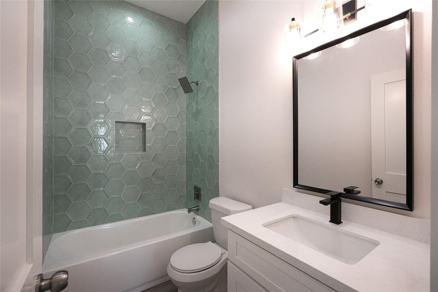 Furnished interior view inside a new home in , Galveston (Image 6).