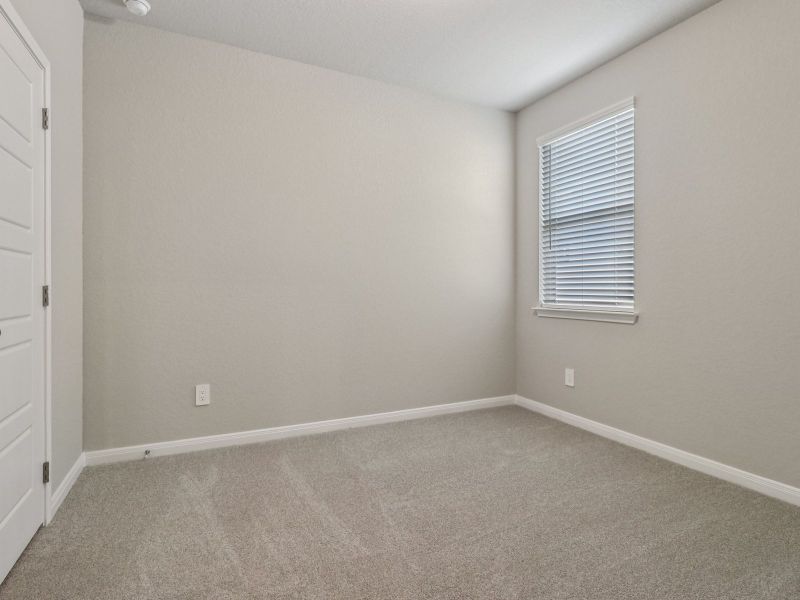 Spacious, unfurnished interior of a new home in Sagebrooke - Premier Series, San Antonio (Image 22).