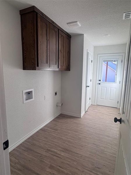 Spacious, unfurnished interior of a new home in , Springtown (Image 7).