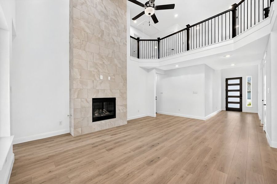 Spacious, unfurnished interior of a new home in Highland Lakes, McKinney (Image 12). Spacious, unfurnished interior of a new home in Highland Lakes, McKinney (Image 12).