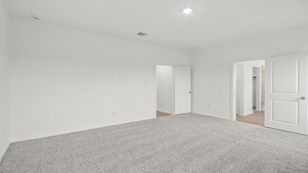 Spacious, unfurnished interior of a new home in Harrington Trails at The Canopies, Splendora (Image 16).