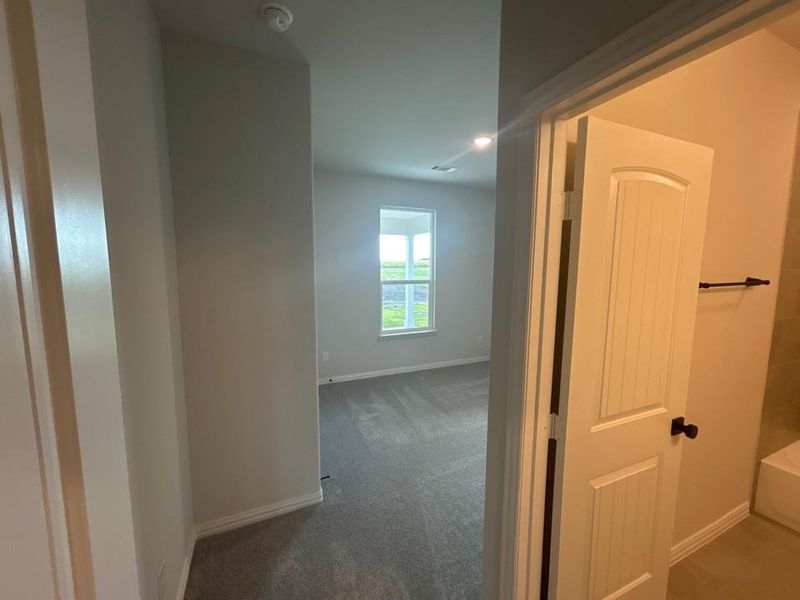 Spacious, unfurnished interior of a new home in Terra Escalante, Blue Ridge (Image 10). Spacious, unfurnished interior of a new home in Terra Escalante, Blue Ridge (Image 10).
