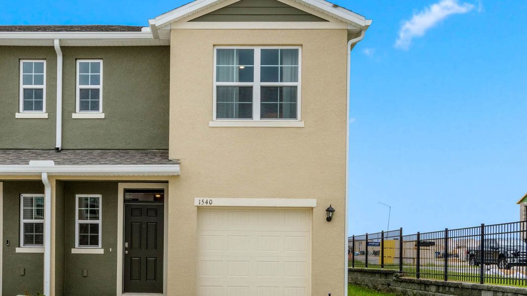 Exterior details and patio area of a home in Crosswinds, Haines City (Image 2).