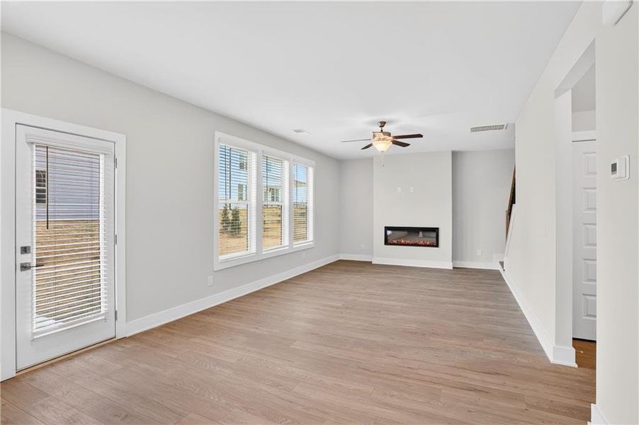 Spacious, unfurnished interior of a new home in Killian Manor at The Adares, Adairsville (Image 10). Spacious, unfurnished interior of a new home in Killian Manor at The Adares, Adairsville (Image 10).
