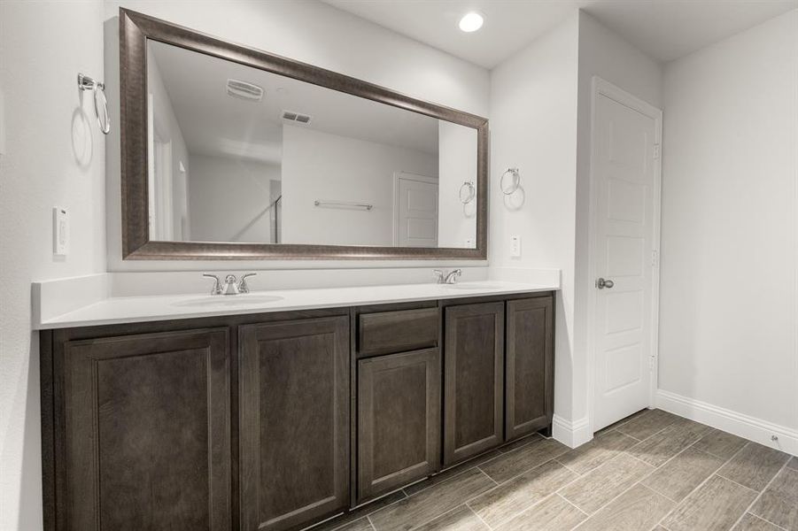 660 Sandiford- Primary Suite-4 660 Sandiford- Primary Suite-4