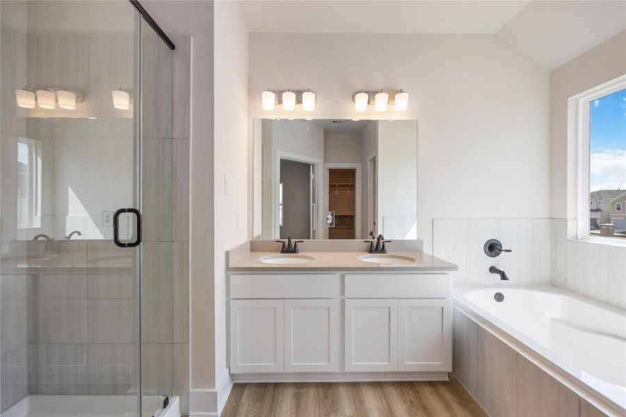 Furnished interior view inside a new home in Alicante, Houston (Image 5). Furnished interior view inside a new home in Alicante, Houston (Image 5).