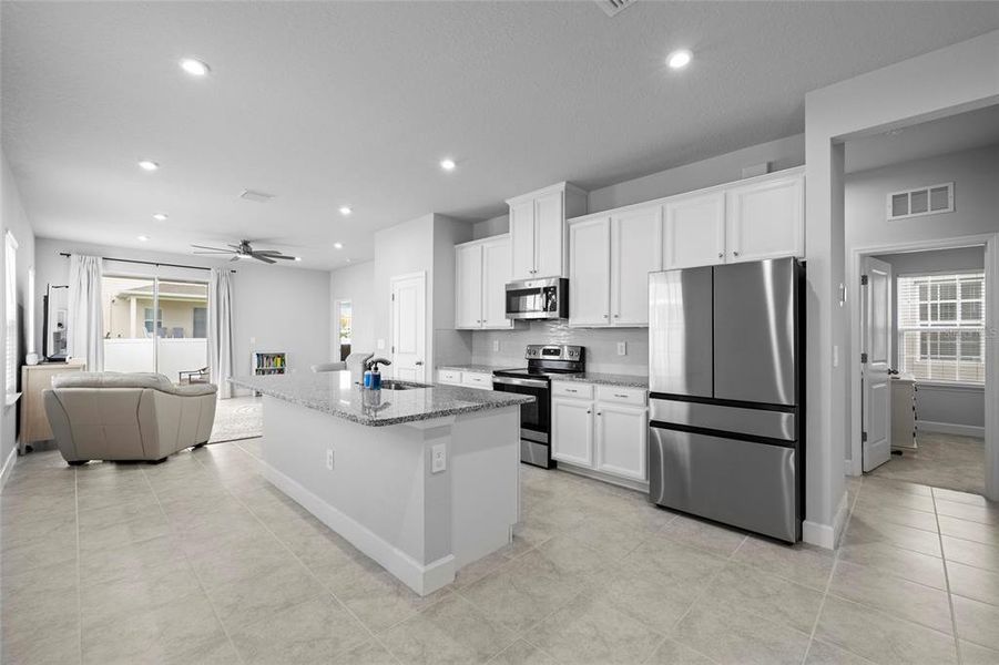 Furnished interior view inside a new home in , Lakewood Ranch (Image 13).