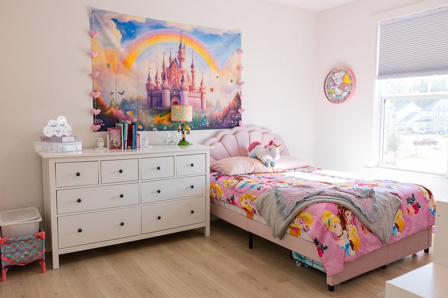 Furnished interior view inside a new home in , Ravenel (Image 55).