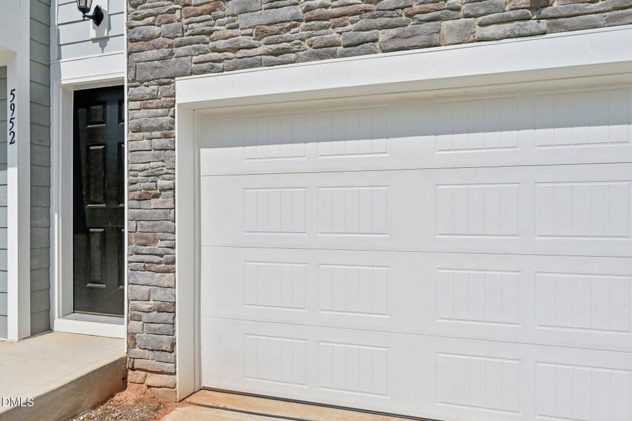 5-web-or-mls-Dunzo Dr-S1203-005