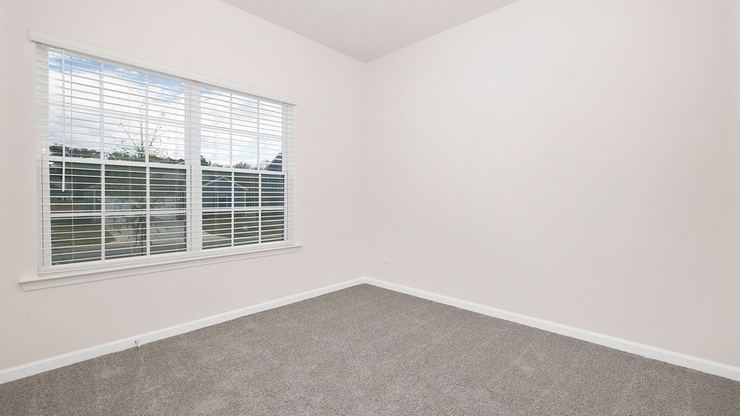 Spacious, unfurnished interior of a new home in Valleywood Farms, Waynesville (Image 22).