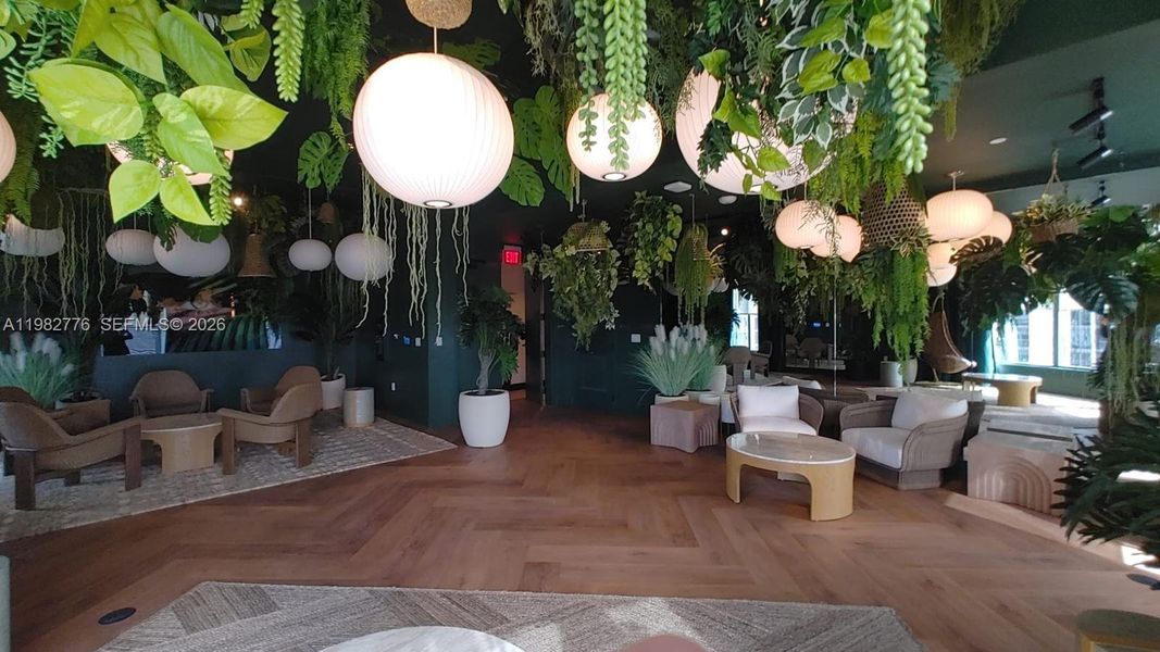 Community amenities in , Miami Beach (Image 11).