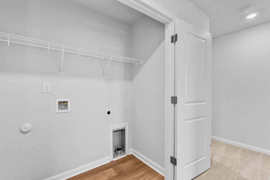 Spacious, unfurnished interior of a new home in Hanes Lake, Winston-Salem (Image 26).