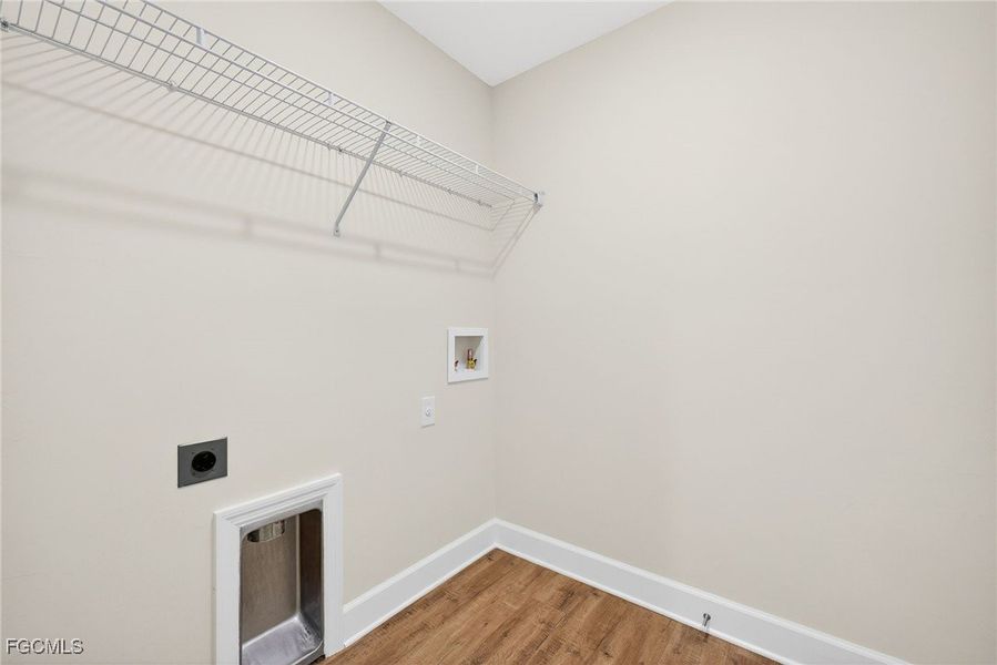 Spacious, unfurnished interior of a new home in Cape Coral, Cape Coral (Image 23). Spacious, unfurnished interior of a new home in Cape Coral, Cape Coral (Image 23).