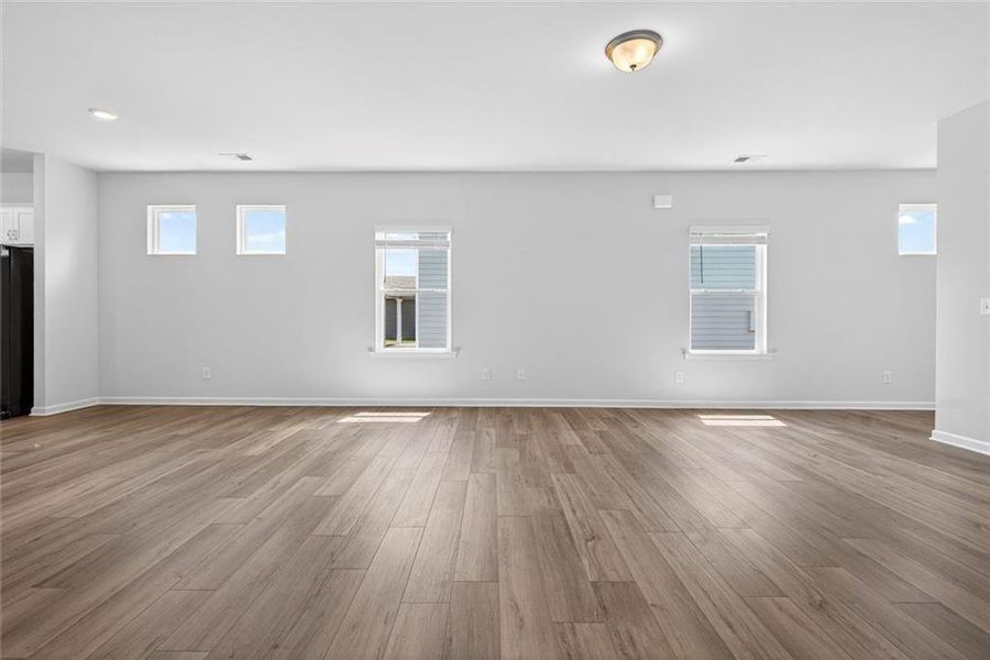 Spacious, unfurnished interior of a new home in Meadowbrook, Cartersville (Image 18). Spacious, unfurnished interior of a new home in Meadowbrook, Cartersville (Image 18).