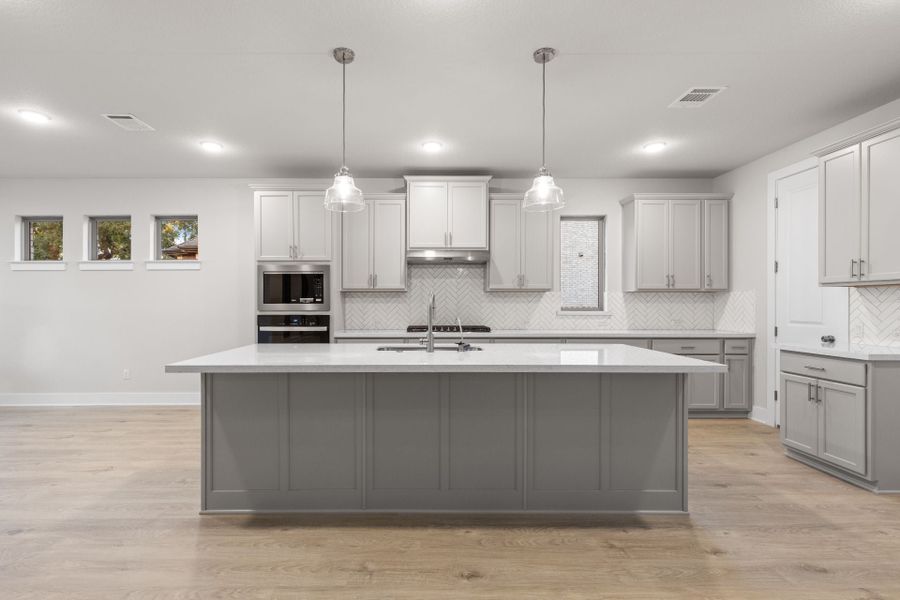 4br New Home in Kyle, TX.  - Slide 11