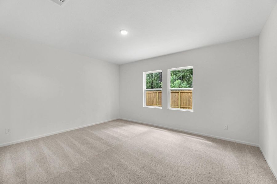 Spacious, unfurnished interior of a new home in Willow Springs, Buda (Image 12).