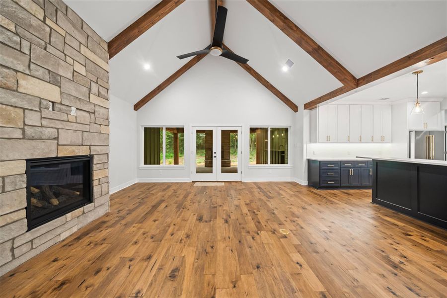 Spacious, unfurnished interior of a new home in , Willis (Image 23).