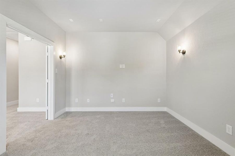 Spacious, unfurnished interior of a new home in Painted Tree Woodland West, McKinney (Image 26).