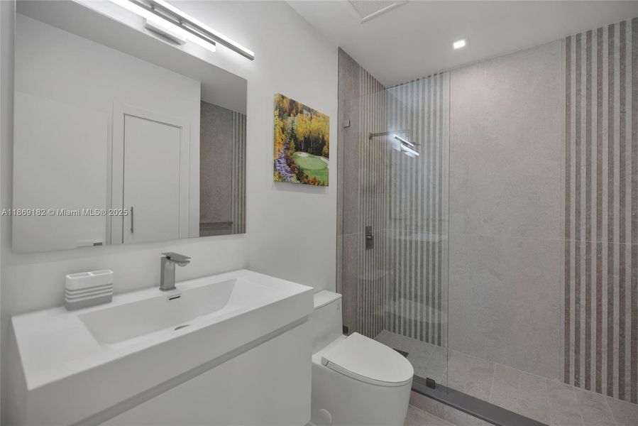 Furnished interior view inside a new home in , Coral Gables (Image 31).