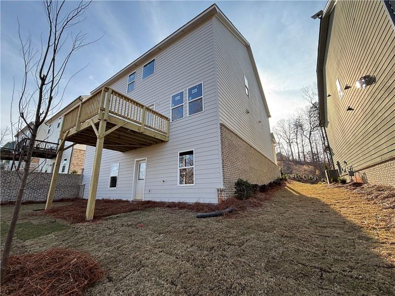 Exterior details and patio area of a home in Creekside, Dawsonville (Image 24).
