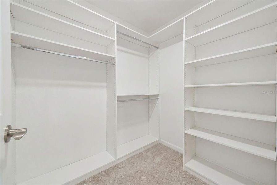 Spacious, unfurnished interior of a new home in Whispering Oaks Preserve, Wesley Chapel (Image 65). Spacious, unfurnished interior of a new home in Whispering Oaks Preserve, Wesley Chapel (Image 65).