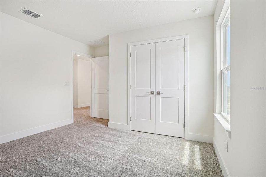 Spacious, unfurnished interior of a new home in Trailside, Mount Dora (Image 25).