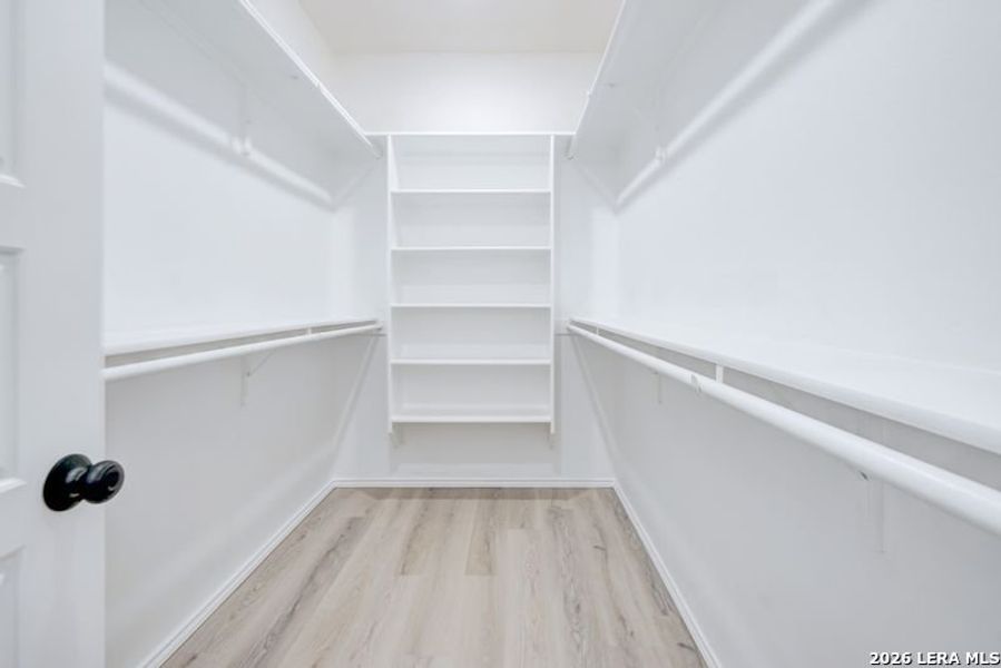 Spacious, unfurnished interior of a new home in , San Antonio (Image 22).