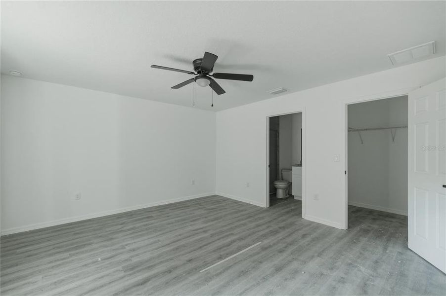 Spacious, unfurnished interior of a new home in , Summerfield (Image 13).