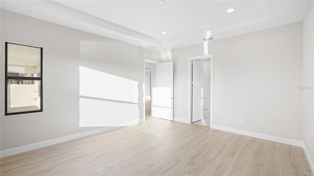 Spacious, unfurnished interior of a new home in Cresswind Lakewood Ranch, Lakewood Ranch (Image 24).