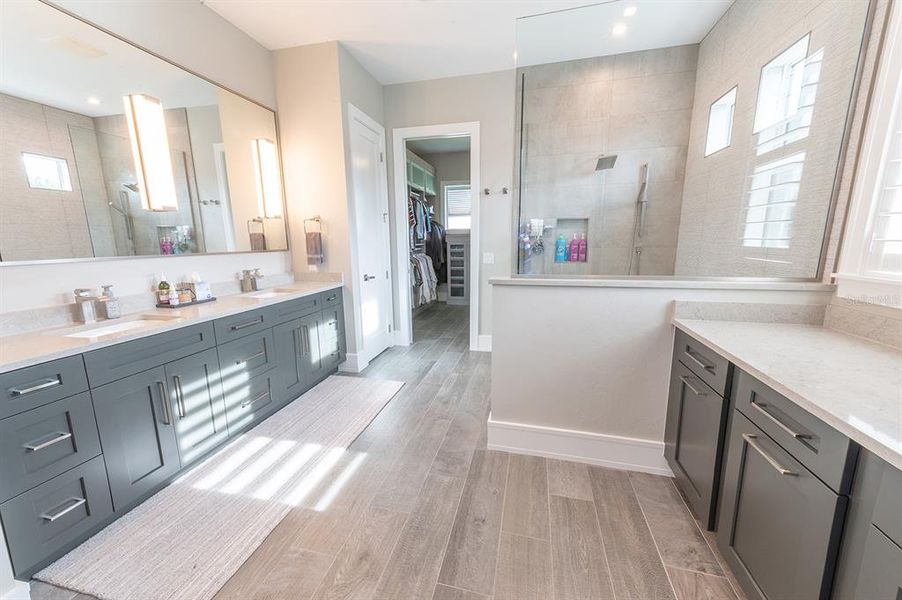 Furnished interior view inside a new home in , Punta Gorda (Image 19).