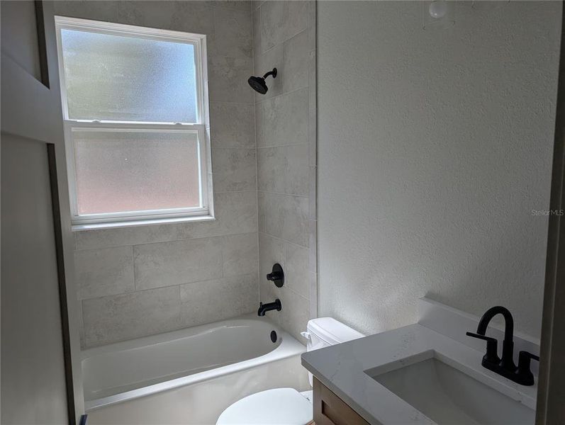 Furnished interior view inside a new home in , Ocala (Image 8).