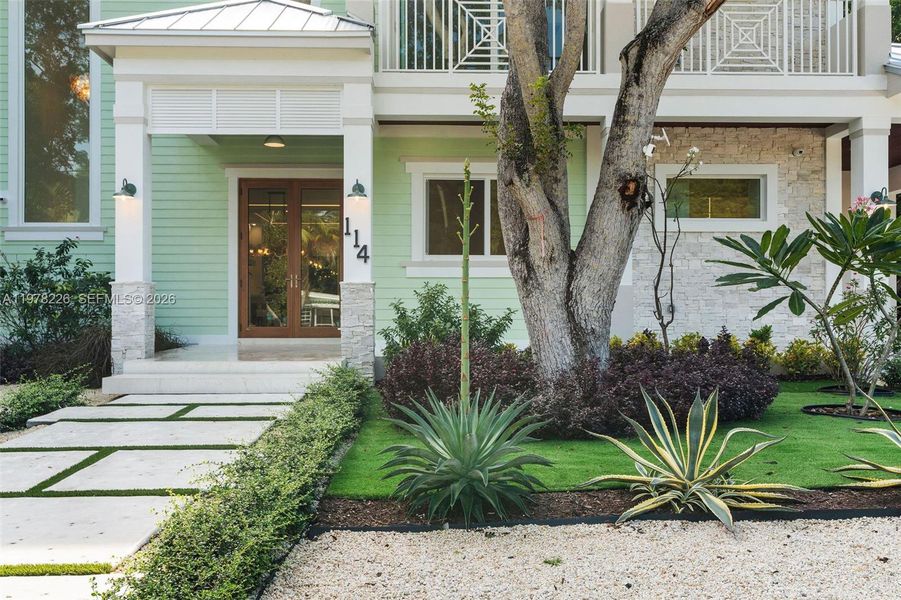Exterior details and patio area of a home in , Islamorada, Village of Islands (Image 3).