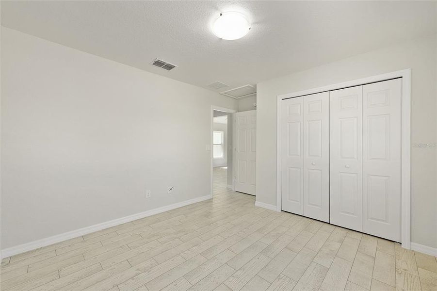 Spacious, unfurnished interior of a new home in , Ocala (Image 38).