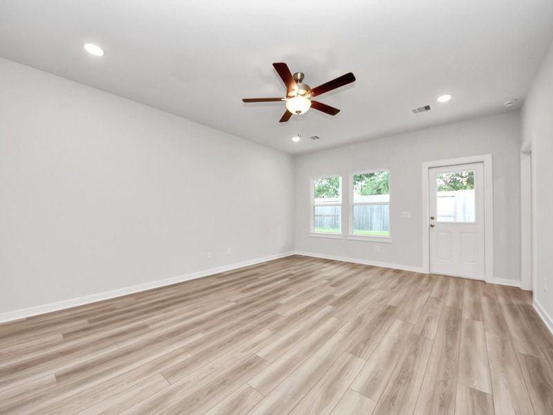 Spacious, unfurnished interior of a new home in Windmill Estates, Magnolia (Image 22).
