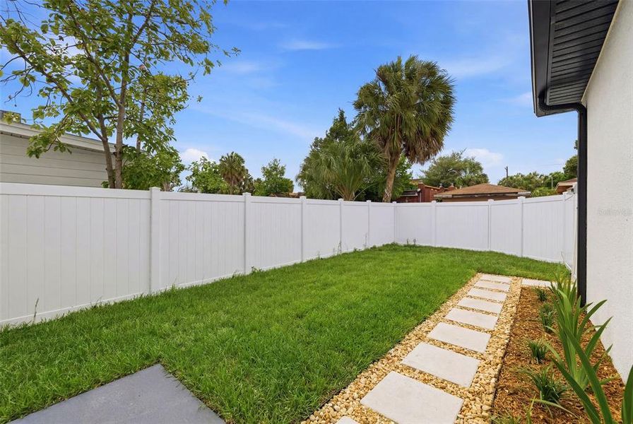 Exterior details and patio area of a home in , Tampa (Image 3).