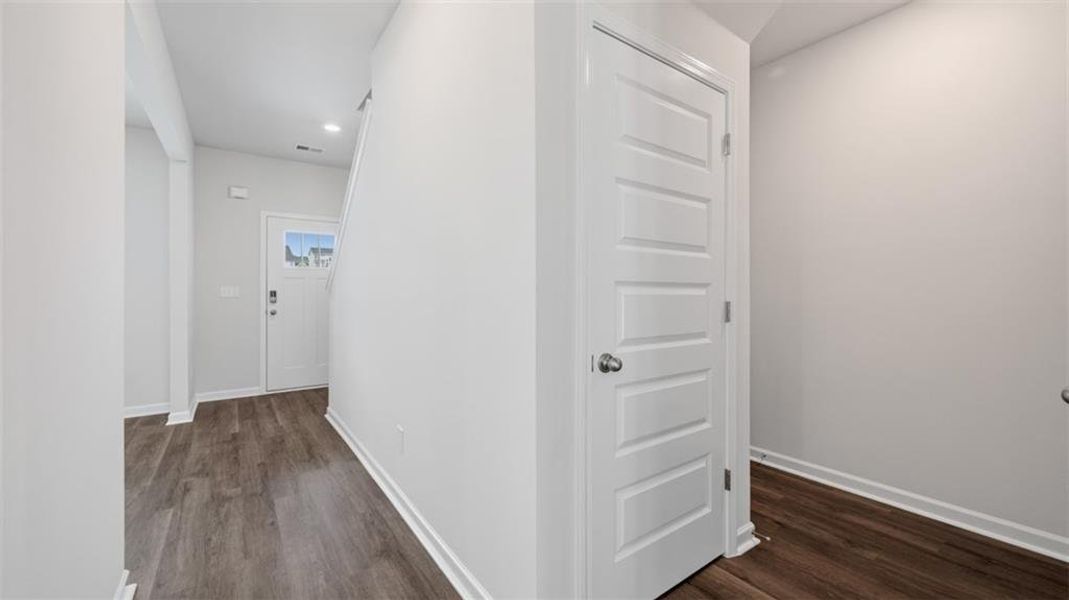 Spacious, unfurnished interior of a new home in Twin Lakes, Hoschton (Image 14). Spacious, unfurnished interior of a new home in Twin Lakes, Hoschton (Image 14).