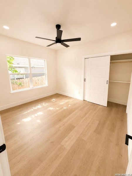 Spacious, unfurnished interior of a new home in , San Antonio (Image 14).