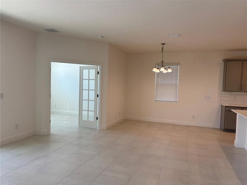 Spacious, unfurnished interior of a new home in Trinity Lakes, Groveland (Image 12).