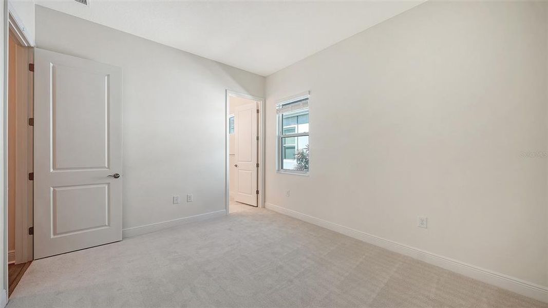 Spacious, unfurnished interior of a new home in , Venice (Image 21).