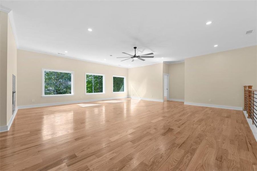 Spacious, unfurnished interior of a new home in , Atlanta (Image 9).