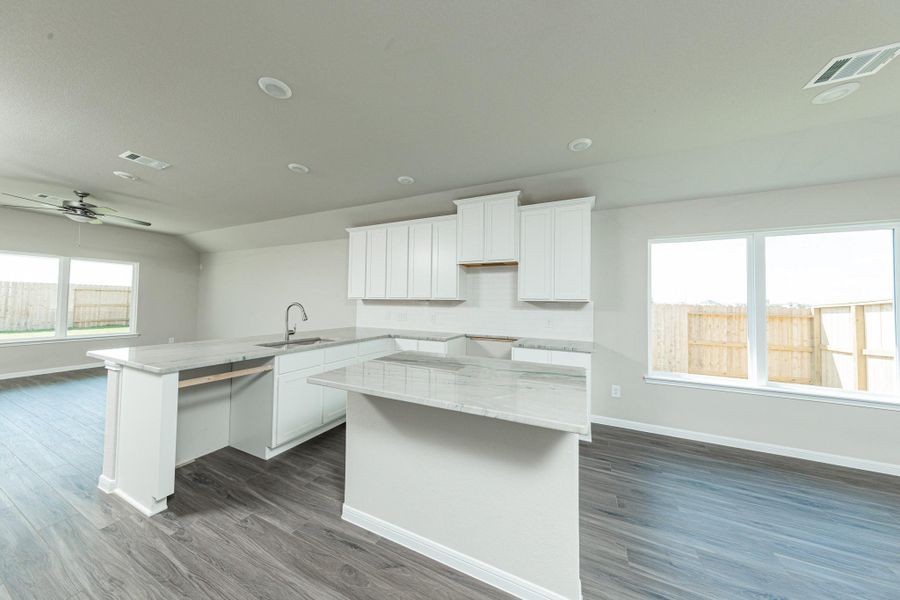 Furnished interior view inside a new home in River Ranch, Dayton (Image 5).