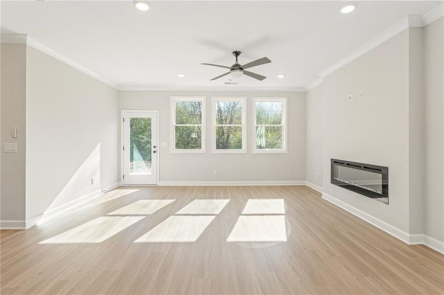 Spacious, unfurnished interior of a new home in Linden Grove, Powder Springs (Image 24).