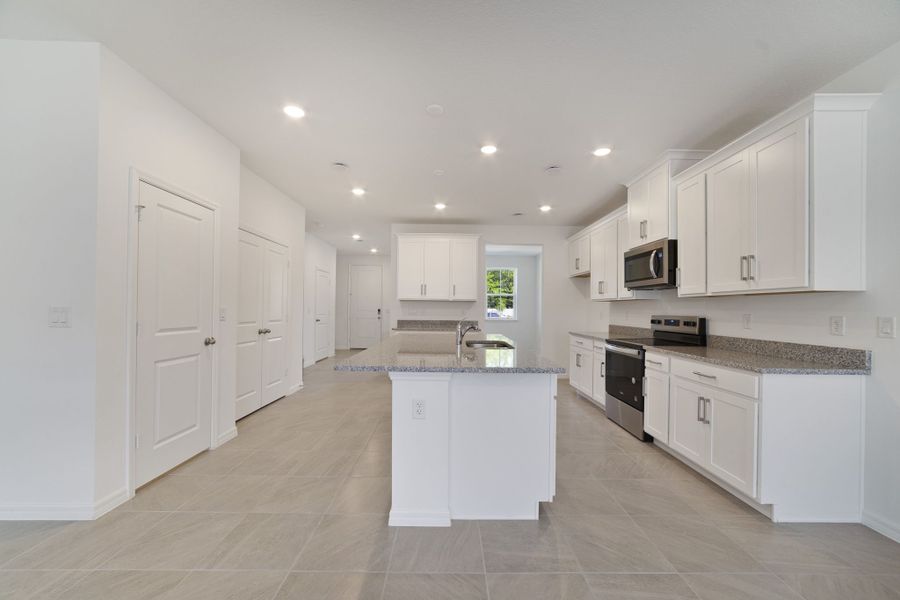 Furnished interior view inside a new home in Aulin Square, Oviedo (Image 8).