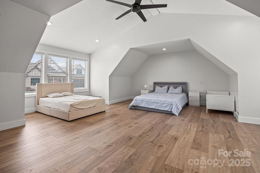 Image 38 of a home in .