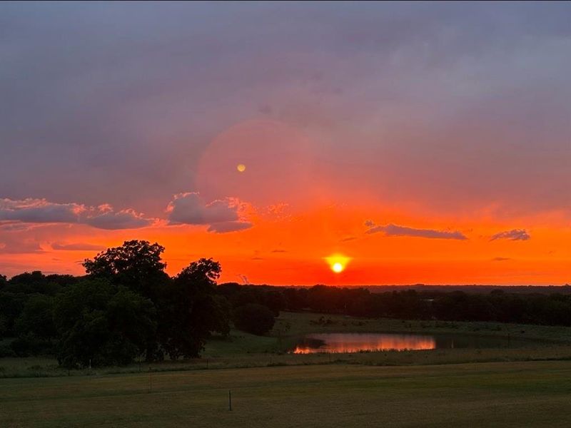 Natural landscape and outdoor views near  in Whitewright (Image 36).