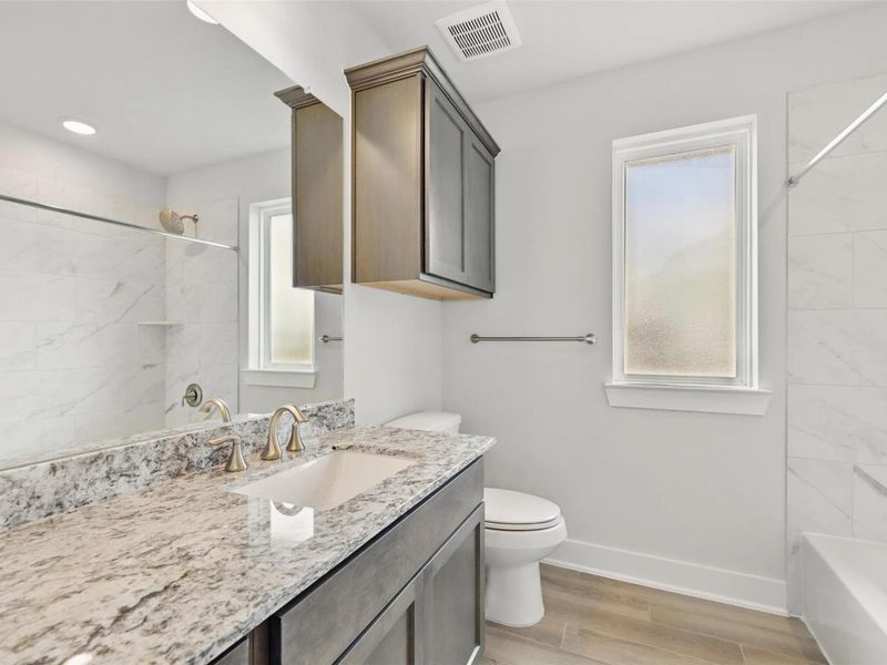 Furnished interior view inside a new home in Lago Mar, Texas City (Image 28). Furnished interior view inside a new home in Lago Mar, Texas City (Image 28).