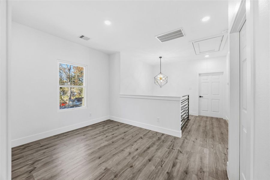 Spacious, unfurnished interior of a new home in , Houston (Image 34).