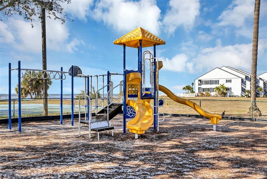 Community amenities in SouthShore Yacht Club: Somerset Preserve, Ruskin (Image 45). Community amenities in SouthShore Yacht Club: Somerset Preserve, Ruskin (Image 45).